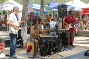 jam-band-live-music-la-cruz-market