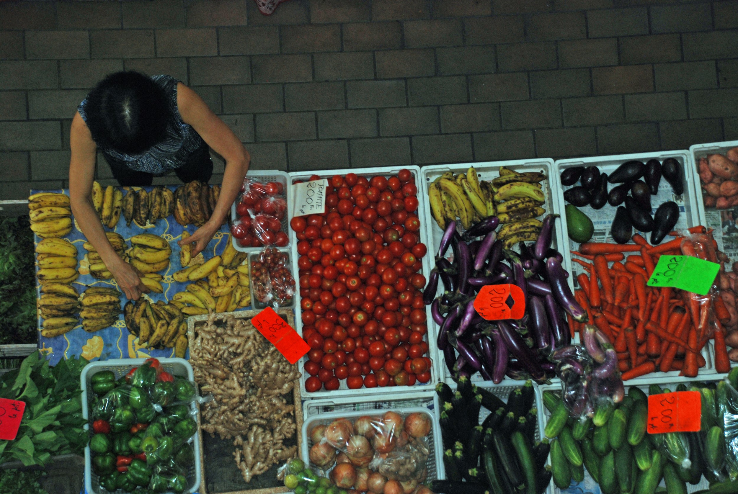 fruit-vegetable-market.JPG