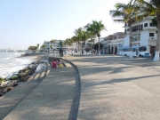 malecon-puerto-vallarta